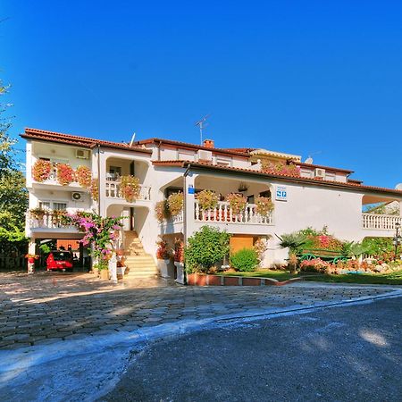 House Lucija Poreč Exterior foto